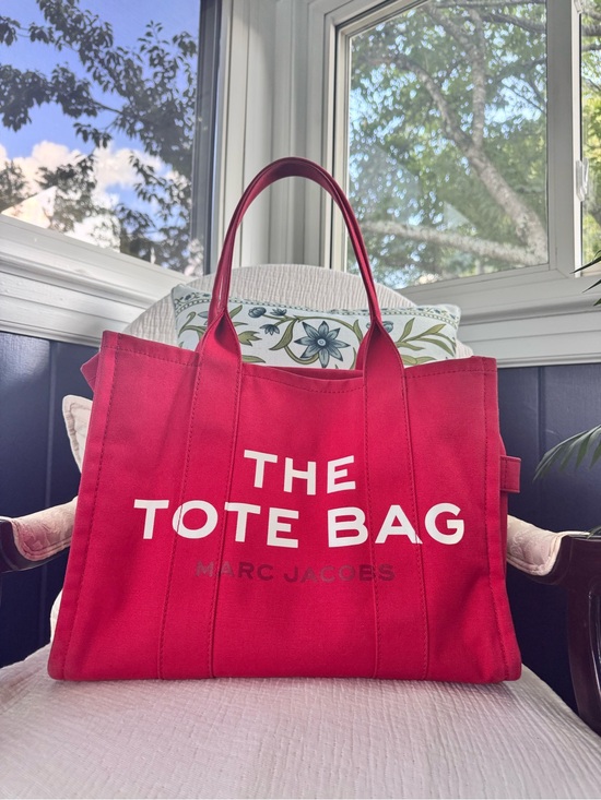 Marc Jacobs Handbags - Marc Jacobs The Tote Bag in Red (Large)